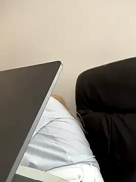 Freechat amooraaamoon on StripChat