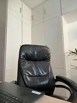 Freechat amooraaamoon on StripChat