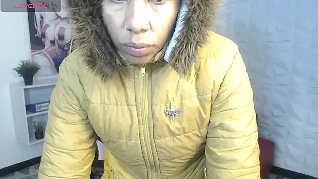 Freechat anahi_macys on StripChat