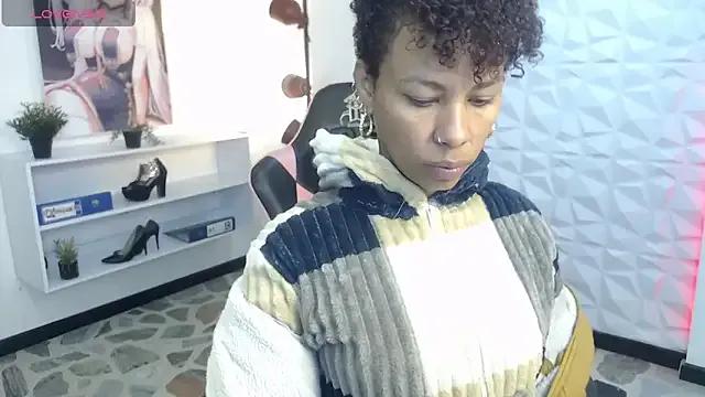 Freechat anahi_macys on StripChat