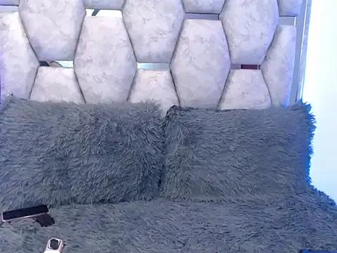 StripChat AnalyMilles is Freechat AnalyMilles — ride dildo