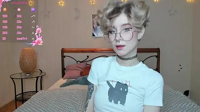 Angel_Julles — spank ass 3x