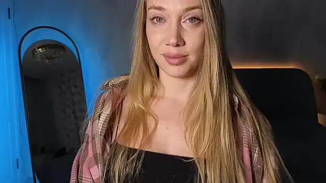 AngelicElite — to tease a tongue close to the camera