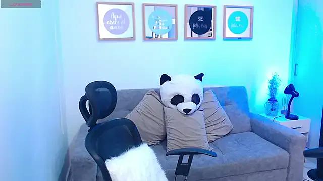 Freechat annylouis on StripChat