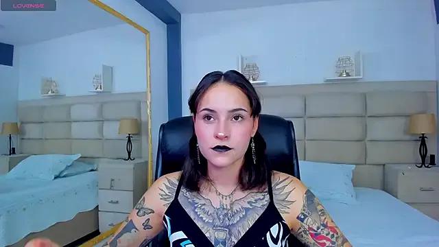 Freechat AnnyThompson_ on StripChat