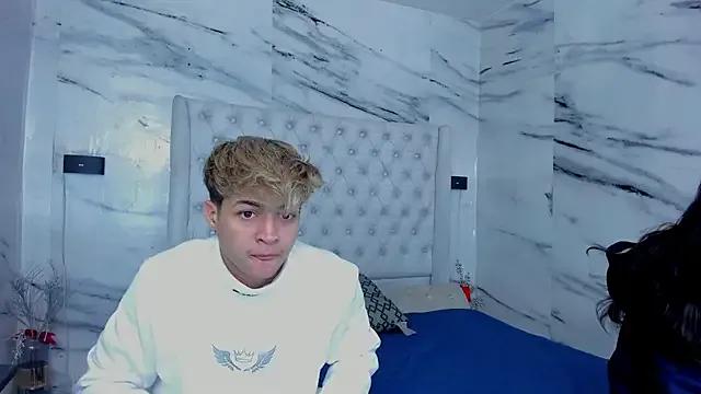 Ari_and_Storm — Show Explosion cum 