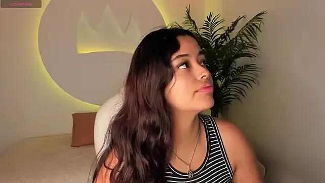 Freechat Ariana_Pierce on StripChat