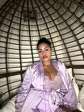 ArianaMaee — GET MY BOOBS OUT 