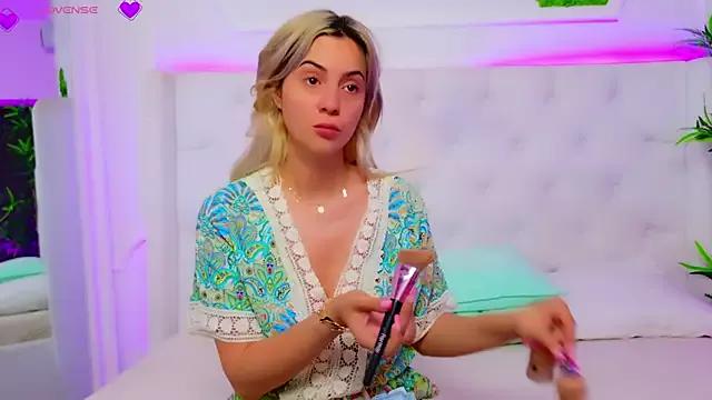 Freechat AriannaSins on StripChat