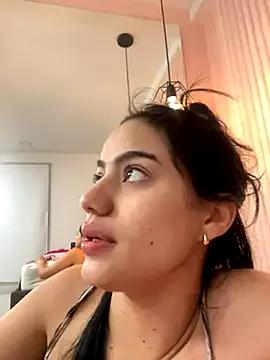 Freechat ariel_jonees on StripChat