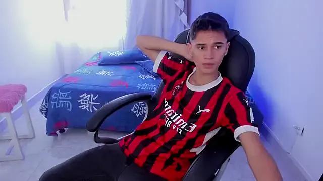 Aron_Boyy — cum show