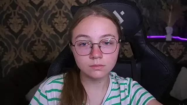Freechat ArrinaWairr on StripChat