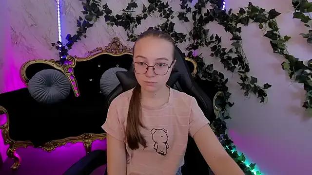 Freechat ArrinaWairr on StripChat