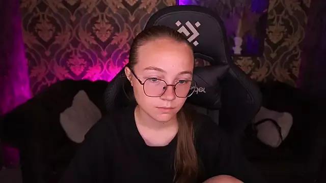 Freechat ArrinaWairr on StripChat