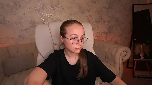 Freechat ArrinaWairr on StripChat