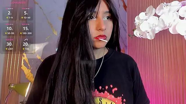 Freechat artemish__ on StripChat
