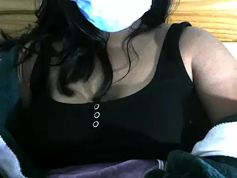 Freechat Artinah22 on StripChat