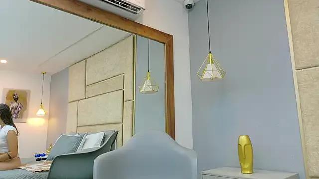 Ashley_HotGirl — SHOW BOOBS 