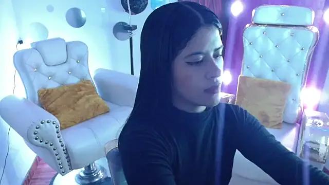 Ashley_Stone01 — Calentando motores 