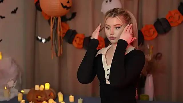 AshleyNikoo — make me smile