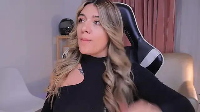Freechat ashleyvalirya on StripChat