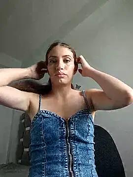 Freechat aurelialux on StripChat