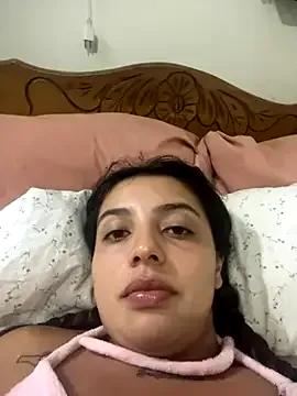 Aurora_princesss — Show tits 