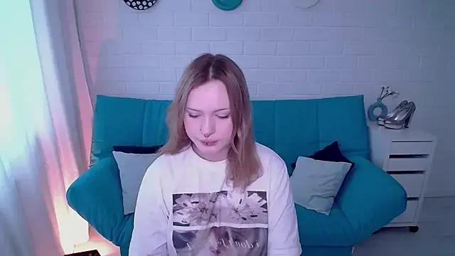 AuroraMour — funny face