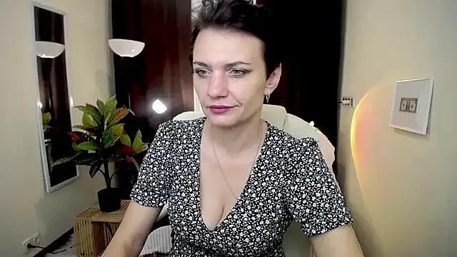 AvaSaturnian — Freechat on StripChat