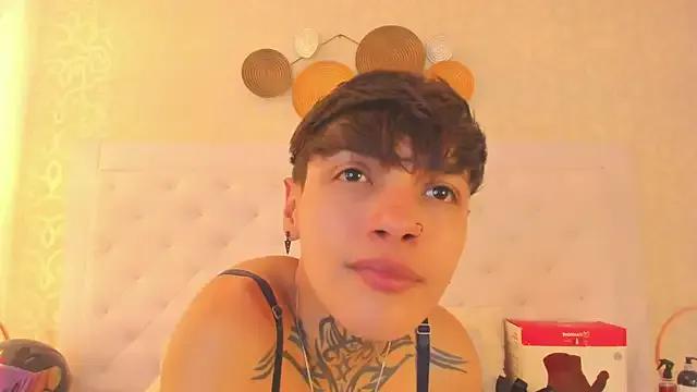 Freechat b3k_afrodict on StripChat
