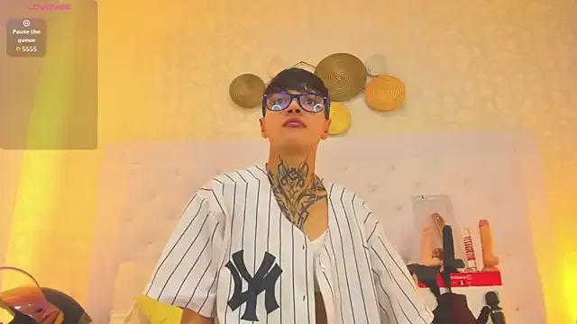 Freechat b3k_afrodict on StripChat