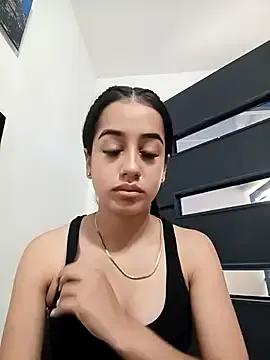 BabyCaramel18 — Flash my pussy