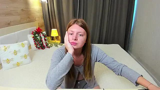 Babyy_Lynaa — JUMPING NAKED