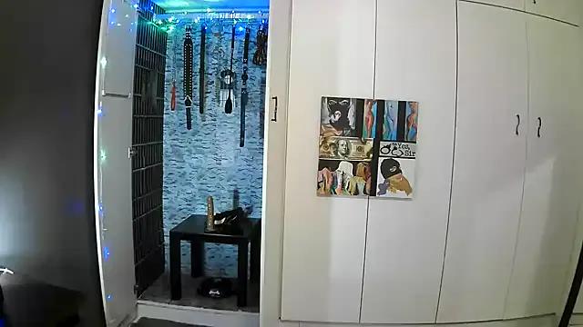 Freechat BaDSubMiss on StripChat