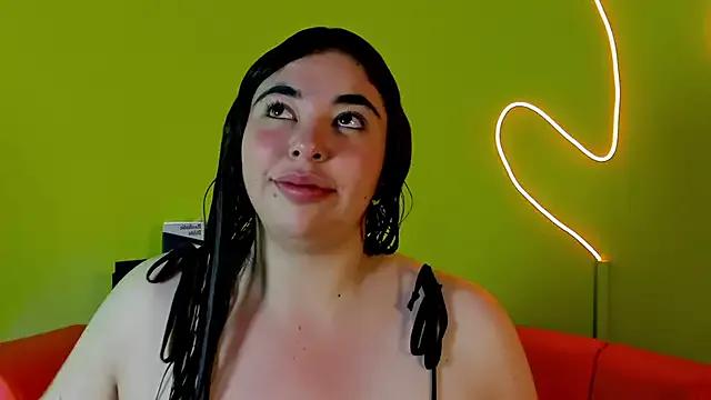 Bagiolett — Plug anal and spanks ass 