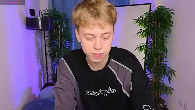 bee_boy_ — Remove the T -shirt
