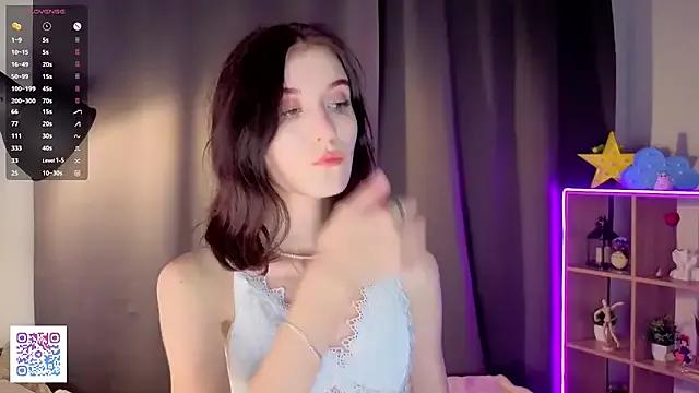 BelindaParbs — Lick the camera to show my tongue