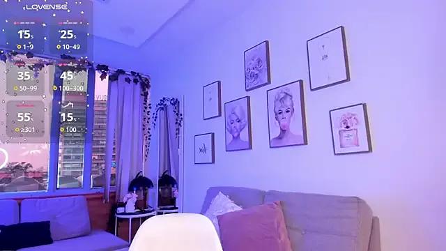 Freechat Bella_ev on StripChat
