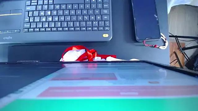 Freechat Bellaa_2 on StripChat