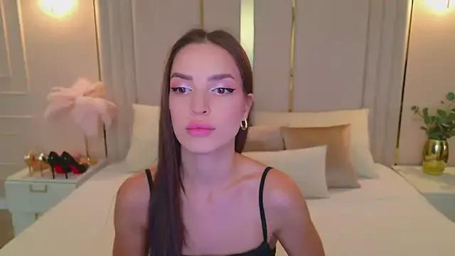 Freechat BellaHalles on StripChat