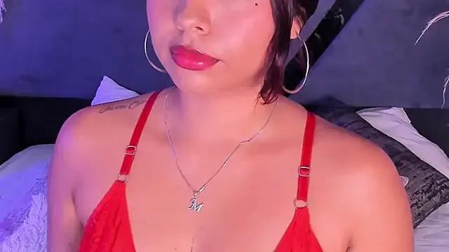 Freechat BellahColucci on StripChat