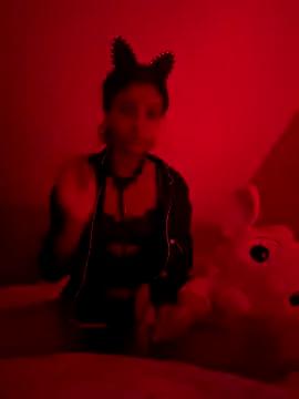 BellaSummerr — Get my boobs out 