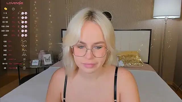 Freechat bellatip on StripChat