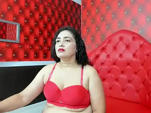 StripChat Bianca_Millf is Freechat Bianca_Millf — oil on my boobs