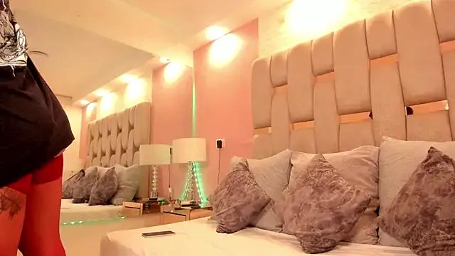 bianca_naviss — completely naked