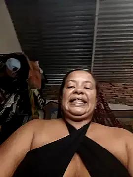 BigMamaSeduction-69 — My frien play with my tits