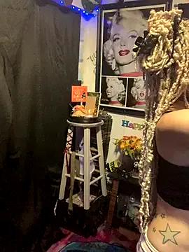 blondebarbiebae — Help me reach this goal & will send C.V.