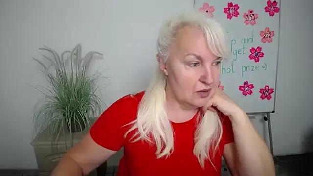 Freechat BlondyLeeBest on StripChat