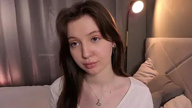 bonnyfloweer on StripChat 