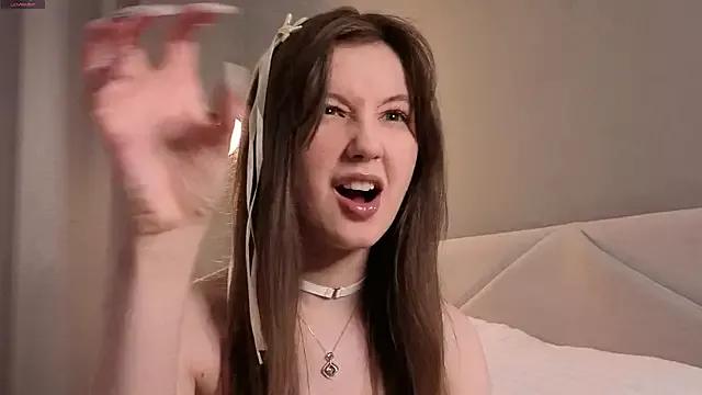 bonnyfloweer on StripChat 